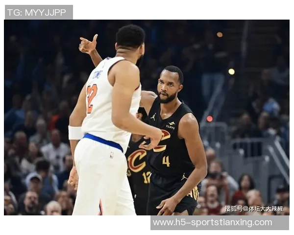 骑士双塔轻松发威小莫布里与阿伦双双收获两双数据